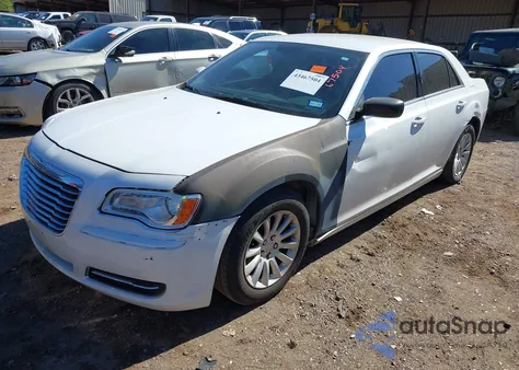 2013 Chrysler 300 Motown z USA, uszkodzony, nr VIN 2C3CCAAG6DH743256